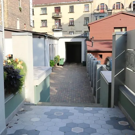 Peaceful Space In Center * 리가